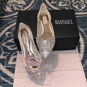 Badgley Mischka Flats
